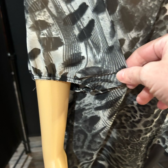 C’est Le Vie shrug, wrap one size - Picture 3 of 7